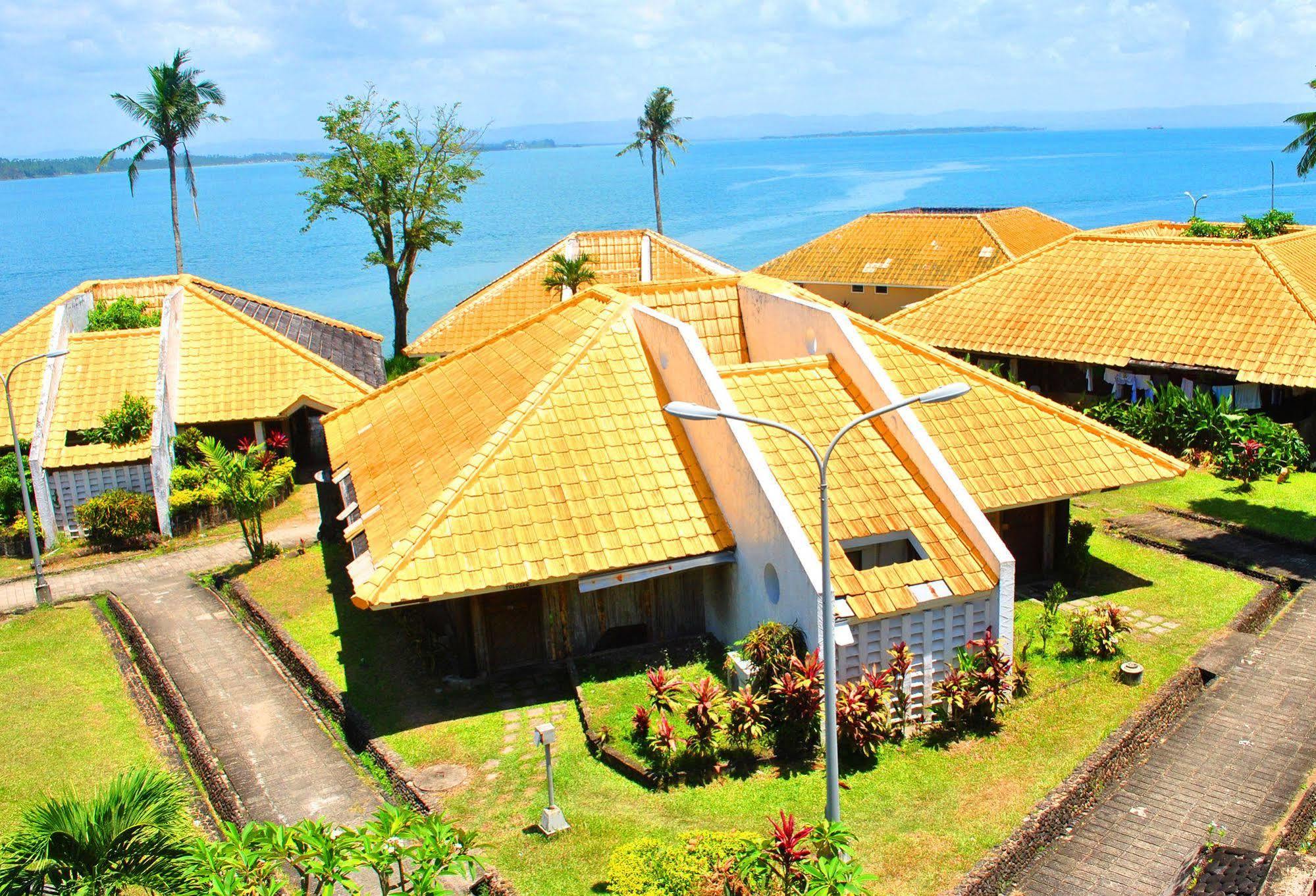 Leyte Park Resort Hotel Таклобан Экстерьер фото